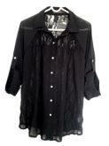Camisa em chiffon e renda