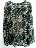 Camisa em chiffon camuflada